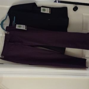 SCRUBOLOGY SCRUBS NEVER WORN MOST COMFORTABLE SCRUBS AND THEY STRETCH